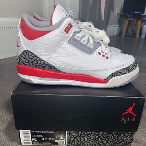 NEW AIR JORDAN RETRO 3 ‘FIRE RED’ 6Y 8W
